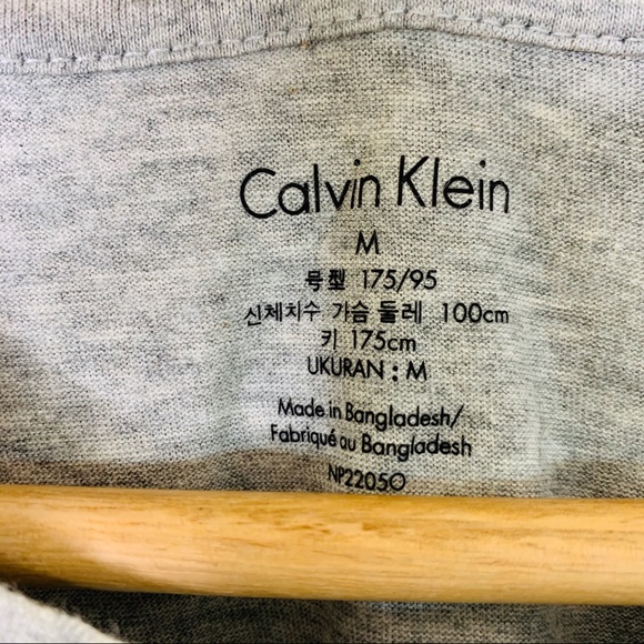 Calvin Klein Crew Neck T-shirt Short Sleeve Grey M - Picture 4 of 4